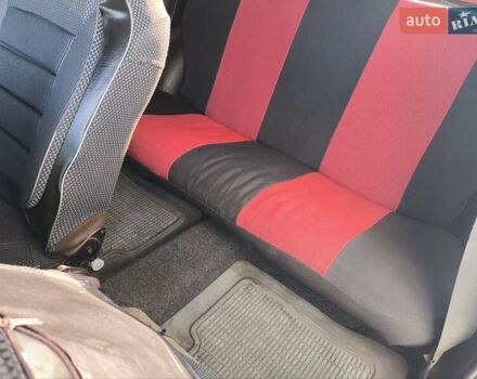 Красный ЗАЗ 1102 Таврия, объемом двигателя 1.1 л и пробегом 200 тыс. км за 950 $, фото 8 на Automoto.ua