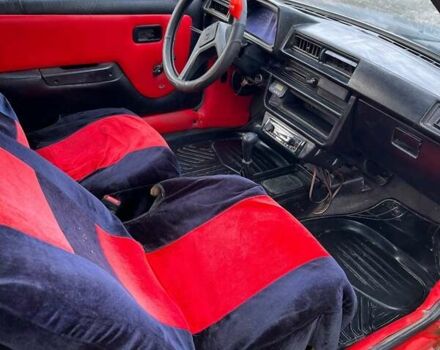 Красный ЗАЗ 1102 Таврия, объемом двигателя 1.1 л и пробегом 10 тыс. км за 388 $, фото 3 на Automoto.ua