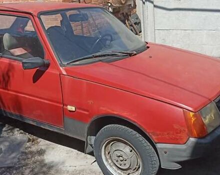 Красный ЗАЗ 1102 Таврия, объемом двигателя 1.1 л и пробегом 300 тыс. км за 350 $, фото 3 на Automoto.ua