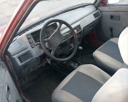Червоний ЗАЗ 1102 Таврія, об'ємом двигуна 0 л та пробігом 200 тис. км за 500 $, фото 3 на Automoto.ua