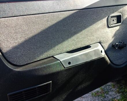 Красный ЗАЗ 1102 Таврия, объемом двигателя 1.1 л и пробегом 160 тыс. км за 511 $, фото 5 на Automoto.ua