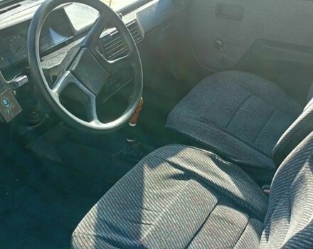 Красный ЗАЗ 1102 Таврия, объемом двигателя 1.1 л и пробегом 160 тыс. км за 511 $, фото 3 на Automoto.ua