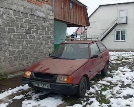 Красный ЗАЗ 1102 Таврия, объемом двигателя 1.1 л и пробегом 300 тыс. км за 200 $, фото 6 на Automoto.ua