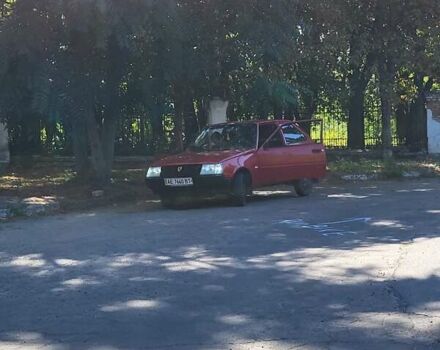 Красный ЗАЗ 1102 Таврия, объемом двигателя 1.1 л и пробегом 198 тыс. км за 828 $, фото 3 на Automoto.ua