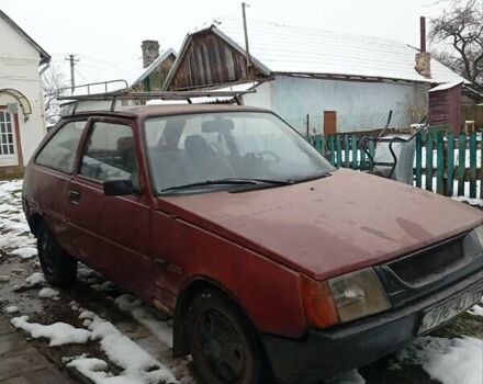 Красный ЗАЗ 1102 Таврия, объемом двигателя 1.1 л и пробегом 300 тыс. км за 200 $, фото 1 на Automoto.ua