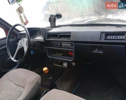 Красный ЗАЗ 1102 Таврия, объемом двигателя 1.1 л и пробегом 300 тыс. км за 200 $, фото 11 на Automoto.ua