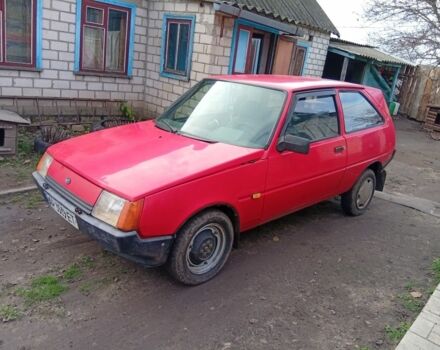 Красный ЗАЗ 1102 Таврия, объемом двигателя 1.1 л и пробегом 111 тыс. км за 800 $, фото 1 на Automoto.ua