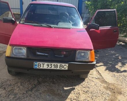 Красный ЗАЗ 1102 Таврия, объемом двигателя 1.2 л и пробегом 100 тыс. км за 678 $, фото 5 на Automoto.ua