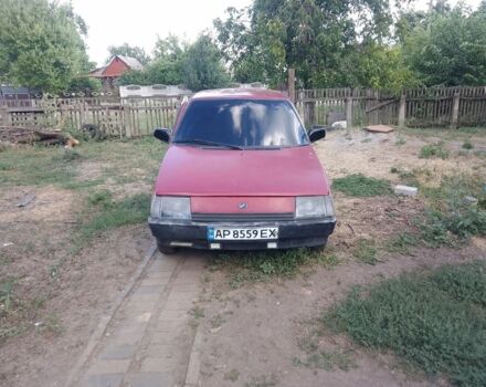 Красный ЗАЗ 1102 Таврия, объемом двигателя 1.2 л и пробегом 291 тыс. км за 750 $, фото 1 на Automoto.ua
