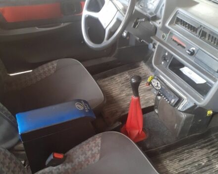 Красный ЗАЗ 1102 Таврия, объемом двигателя 1.2 л и пробегом 200 тыс. км за 721 $, фото 3 на Automoto.ua