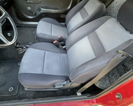 Красный ЗАЗ 1102 Таврия, объемом двигателя 1.1 л и пробегом 199 тыс. км за 500 $, фото 18 на Automoto.ua