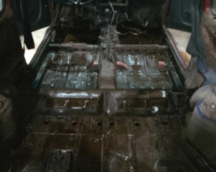 Красный ЗАЗ 1102 Таврия, объемом двигателя 0 л и пробегом 111 тыс. км за 721 $, фото 4 на Automoto.ua