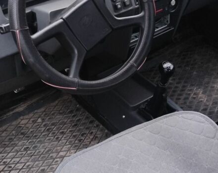 Красный ЗАЗ 1102 Таврия, объемом двигателя 1.2 л и пробегом 989 тыс. км за 750 $, фото 9 на Automoto.ua