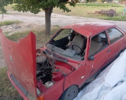 Красный ЗАЗ 1102 Таврия, объемом двигателя 0 л и пробегом 1000 тыс. км за 357 $, фото 1 на Automoto.ua