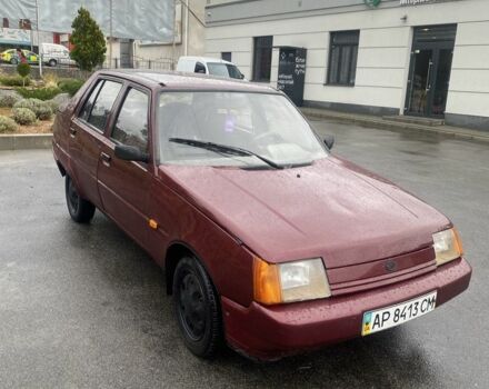 Красный ЗАЗ 1102 Таврия, объемом двигателя 1.2 л и пробегом 100 тыс. км за 761 $, фото 1 на Automoto.ua