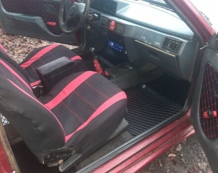 Красный ЗАЗ 1102 Таврия, объемом двигателя 1.2 л и пробегом 151 тыс. км за 900 $, фото 2 на Automoto.ua