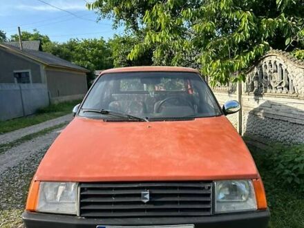 ЗАЗ 1102 Таврия 1989 в Черновцах на Automoto.ua Красный ЗАЗ 1102 Таврия, объемом двигателя 1.2 л и пробегом 90 тыс. км за 563 $, фото 1 на Automoto.ua