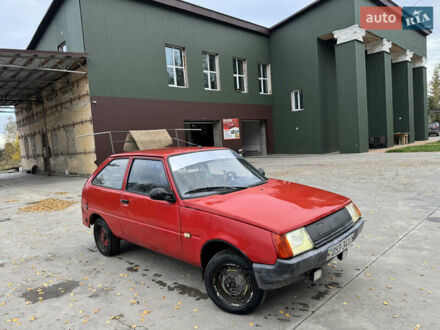ЗАЗ 1102 Таврия 1992 в Славуте на Automoto.ua Красный ЗАЗ 1102 Таврия, объемом двигателя 1.2 л и пробегом 200 тыс. км за 350 $, фото 1 на Automoto.ua