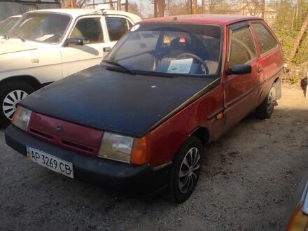 ЗАЗ 1102 Таврия 1993 в Запорожье на Automoto.ua Красный ЗАЗ 1102 Таврия, объемом двигателя 1.1 л и пробегом 280 тыс. км за 450 $, фото 1 на Automoto.ua