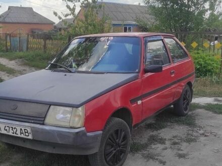 ЗАЗ 1102 Таврия 1993 в Полтаве на Automoto.ua Красный ЗАЗ 1102 Таврия, объемом двигателя 1.1 л и пробегом 300 тыс. км за 700 $, фото 1 на Automoto.ua