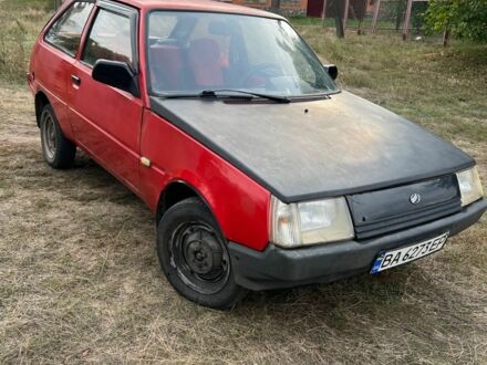 ЗАЗ 1102 Таврія 1993 у Кропивницькому (Кіровограді) на Automoto.ua Червоний ЗАЗ 1102 Таврія, об'ємом двигуна 1.1 л та пробігом 10 тис. км за 388 $, фото 1 на Automoto.ua