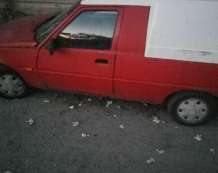 Красный ЗАЗ 1102 Таврия, объемом двигателя 1 л и пробегом 160 тыс. км за 335 $, фото 1 на Automoto.ua