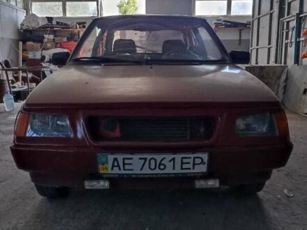 ЗАЗ 1102 Таврия 1995 в Павлограде на Automoto.ua Красный ЗАЗ 1102 Таврия, объемом двигателя 1.1 л и пробегом 100 тыс. км за 900 $, фото 1 на Automoto.ua