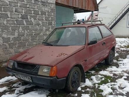 Красный ЗАЗ 1102 Таврия, объемом двигателя 1.1 л и пробегом 300 тыс. км за 200 $, фото 1 на Automoto.ua