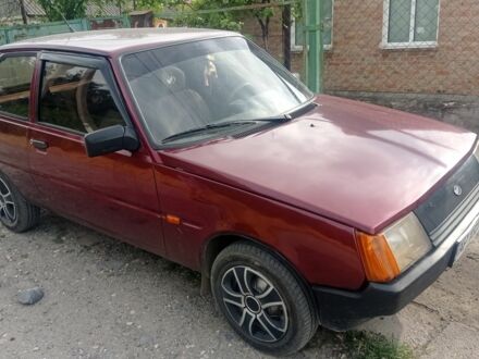 ЗАЗ 1102 Таврія 1998 у Запоріжжя на Automoto.ua Червоний ЗАЗ 1102 Таврія, об'ємом двигуна 1.1 л та пробігом 180 тис. км за 800 $, фото 1 на Automoto.ua