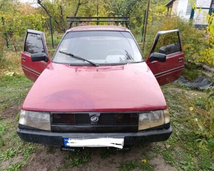 Красный ЗАЗ 1102 Таврия, объемом двигателя 1.1 л и пробегом 300 тыс. км за 621 $, фото 1 на Automoto.ua