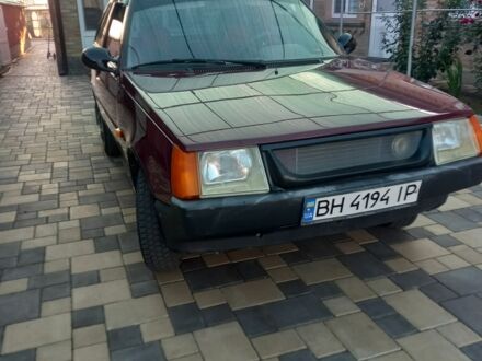 ЗАЗ 1102 Таврия 2004 в Измаиле на Automoto.ua Красный ЗАЗ 1102 Таврия, объемом двигателя 1.1 л и пробегом 80 тыс. км за 966 $, фото 1 на Automoto.ua
