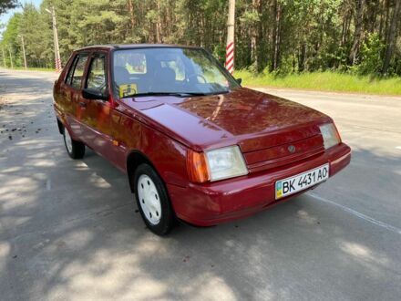 Красный ЗАЗ 1102 Таврия, объемом двигателя 1.2 л и пробегом 10 тыс. км за 2350 $, фото 1 на Automoto.ua