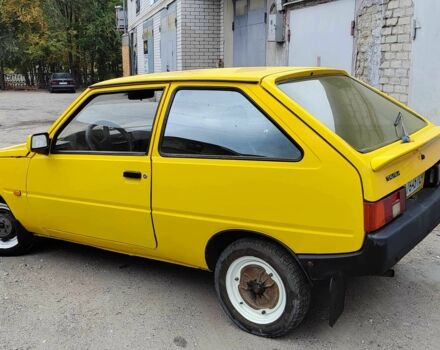 Желтый ЗАЗ 1102 Таврия, объемом двигателя 1.1 л и пробегом 300 тыс. км за 797 $, фото 4 на Automoto.ua