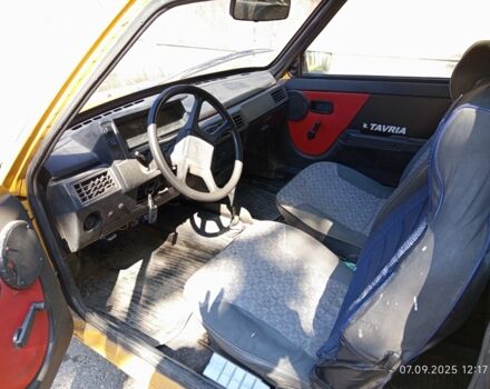Желтый ЗАЗ 1102 Таврия, объемом двигателя 0 л и пробегом 150 тыс. км за 1000 $, фото 2 на Automoto.ua