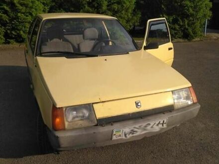 ЗАЗ 1102 Таврия 1991 в Старом Самборе на Automoto.ua Желтый ЗАЗ 1102 Таврия, объемом двигателя 0 л и пробегом 80 тыс. км за 600 $, фото 1 на Automoto.ua