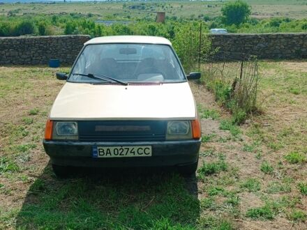 ЗАЗ 1102 Таврія 2003 у Баштанке на Automoto.ua Жовтий ЗАЗ 1102 Таврія, об'ємом двигуна 1.2 л та пробігом 55 тис. км за 650 $, фото 1 на Automoto.ua