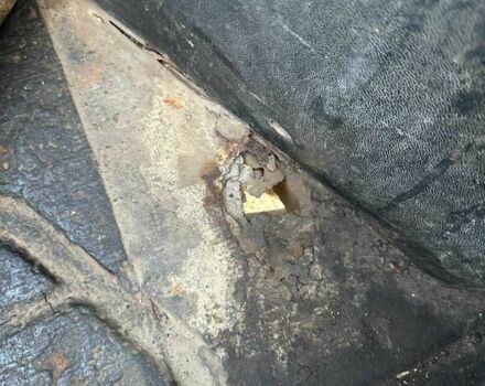 Серый ЗАЗ 1102 Таврия, объемом двигателя 1.2 л и пробегом 300 тыс. км за 700 $, фото 23 на Automoto.ua