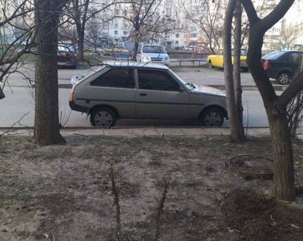 Серый ЗАЗ 1102 Таврия, объемом двигателя 1.3 л и пробегом 120 тыс. км за 1800 $, фото 4 на Automoto.ua