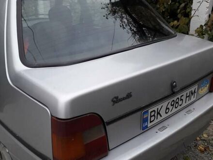 ЗАЗ 1102 Таврія 2003 у Здолбунове на Automoto.ua Сірий ЗАЗ 1102 Таврія, об'ємом двигуна 1.2 л та пробігом 170 тис. км за 1350 $, фото 1 на Automoto.ua
