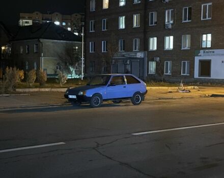 Синий ЗАЗ 1102 Таврия, объемом двигателя 1.1 л и пробегом 350 тыс. км за 725 $, фото 3 на Automoto.ua