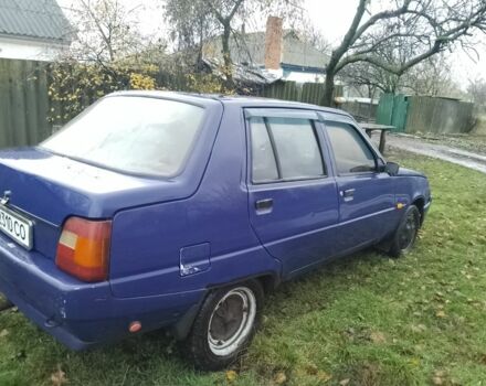Синий ЗАЗ 1102 Таврия, объемом двигателя 1.2 л и пробегом 300 тыс. км за 417 $, фото 4 на Automoto.ua