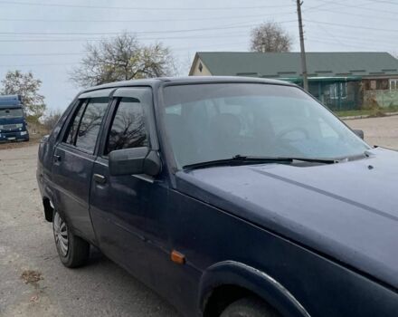 Синий ЗАЗ 1102 Таврия, объемом двигателя 1.2 л и пробегом 180 тыс. км за 700 $, фото 2 на Automoto.ua