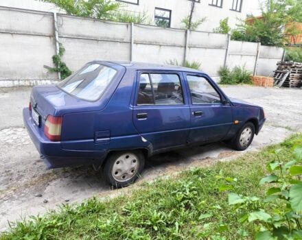 Синий ЗАЗ 1102 Таврия, объемом двигателя 1.2 л и пробегом 450 тыс. км за 674 $, фото 3 на Automoto.ua