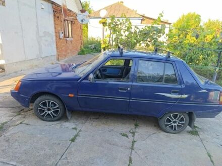 ЗАЗ 1102 Таврия 2002 в Вознесенске на Automoto.ua Синий ЗАЗ 1102 Таврия, объемом двигателя 1.2 л и пробегом 111 тыс. км за 1000 $, фото 1 на Automoto.ua
