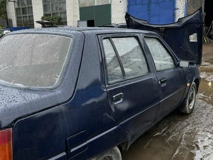 ЗАЗ 1102 Таврия 2003 в Житомире на Automoto.ua Синий ЗАЗ 1102 Таврия, объемом двигателя 1.2 л и пробегом 100 тыс. км за 650 $, фото 1 на Automoto.ua