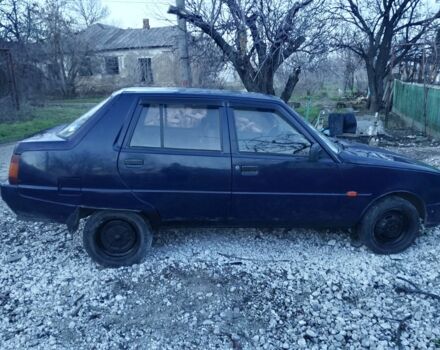 Синий ЗАЗ 1102 Таврия, объемом двигателя 1.2 л и пробегом 300 тыс. км за 519 $, фото 1 на Automoto.ua