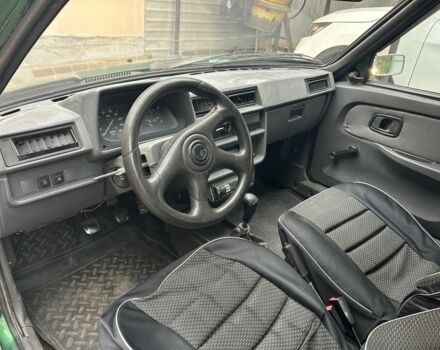 Зеленый ЗАЗ 1102 Таврия, объемом двигателя 1 л и пробегом 150 тыс. км за 600 $, фото 5 на Automoto.ua
