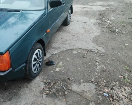 Зелений ЗАЗ 1102 Таврія, об'ємом двигуна 1.1 л та пробігом 1 тис. км за 828 $, фото 2 на Automoto.ua