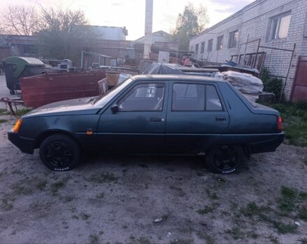 Зеленый ЗАЗ 1102 Таврия, объемом двигателя 1.2 л и пробегом 293 тыс. км за 850 $, фото 2 на Automoto.ua