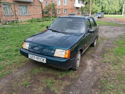 ЗАЗ 1102 Таврия 2000 в Харькове на Automoto.ua Зеленый ЗАЗ 1102 Таврия, объемом двигателя 1.2 л и пробегом 200 тыс. км за 773 $, фото 1 на Automoto.ua